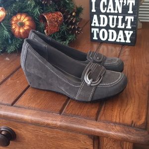 Kelly & Katie gray wedges